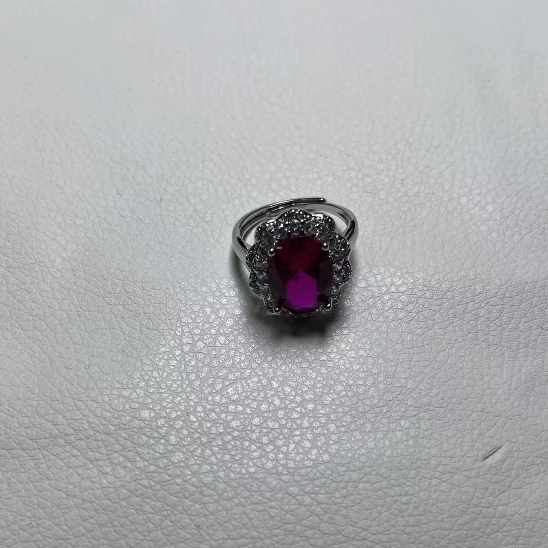 典藏精致红宝石精工镶嵌培育合金戒指470