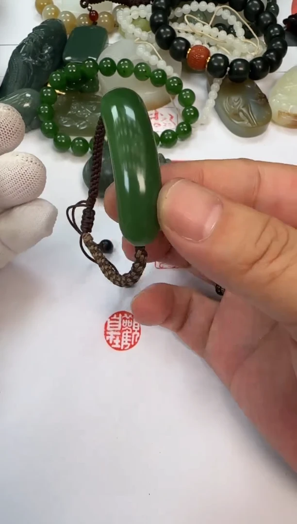 翡翠把件未镶嵌翡翠 手牌