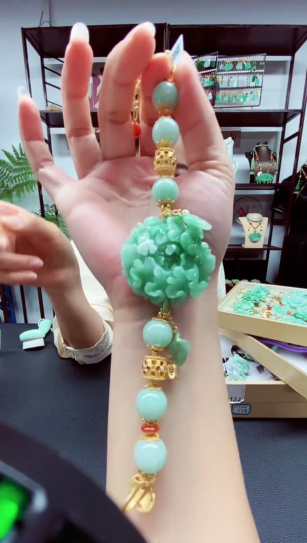翡翠未镶嵌颈饰翡翠吊坠