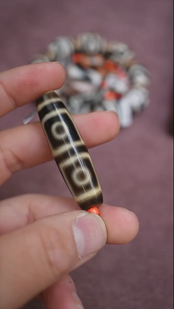 未镶嵌颈饰玛瑙/玉髓墨**妙1