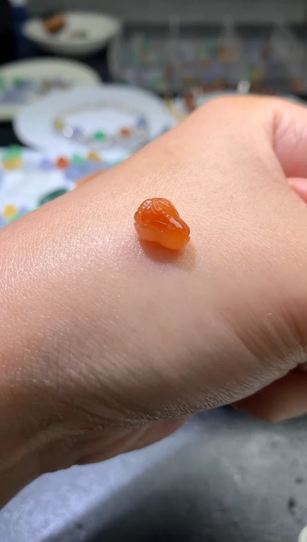 未镶嵌定制翡翠毛货 9.5-7.3-5.7