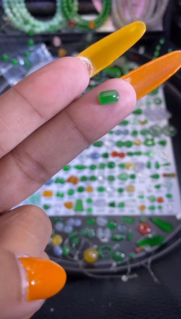 未镶嵌挂件翡翠马鞍