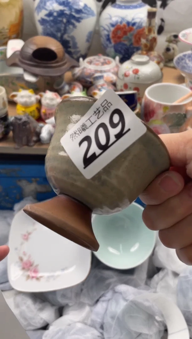 【闪购商品】瓷片209然曦海外工艺品。。。