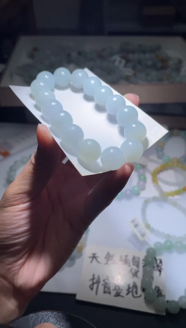 定制翡翠未镶嵌翡翠手串