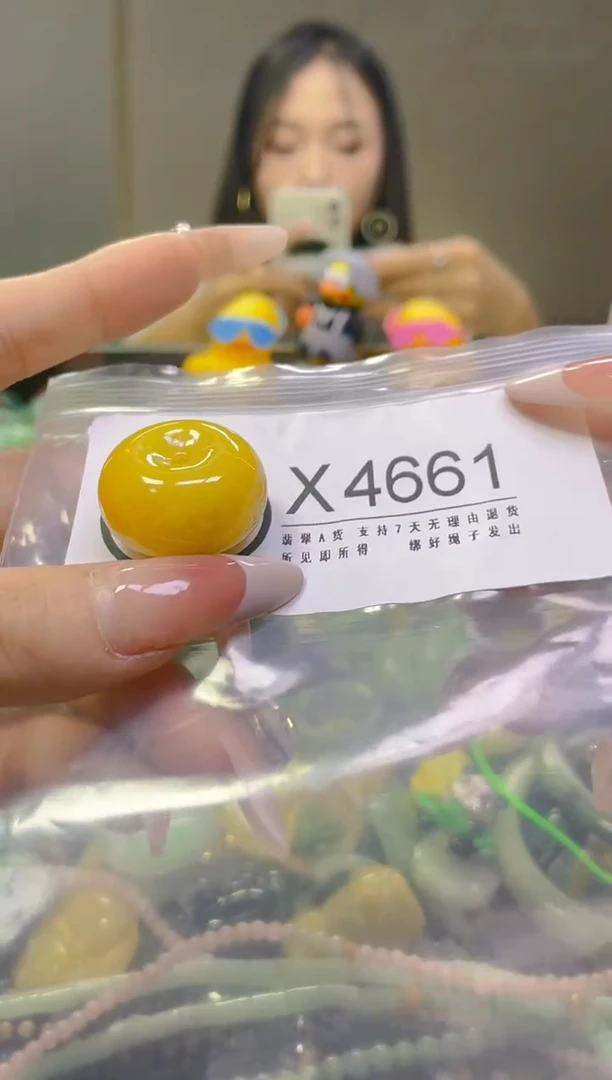 翡翠未镶嵌颈饰/X/翡翠A货，一件也是批发价