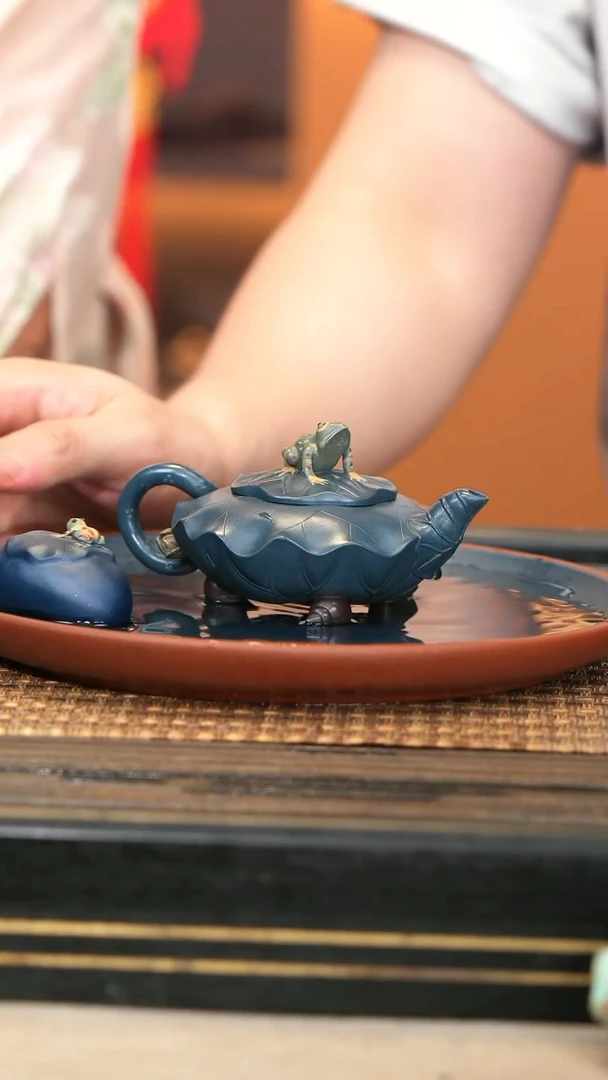 茶壶紫砂RWH51《荷叶青蛙》套组