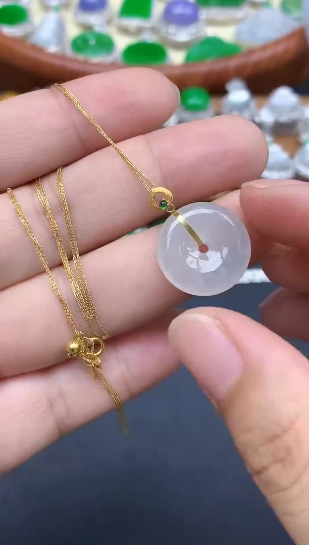 颈饰18K金镶嵌翡翠84-中国好珍宝