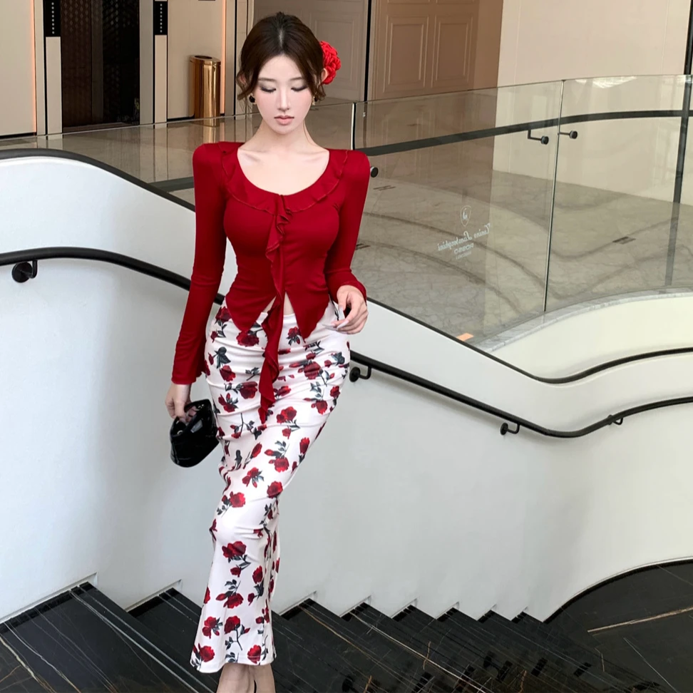 御姐独特绝美红色上衣包臀半身裙两件套装气质一整套穿搭2025秋季