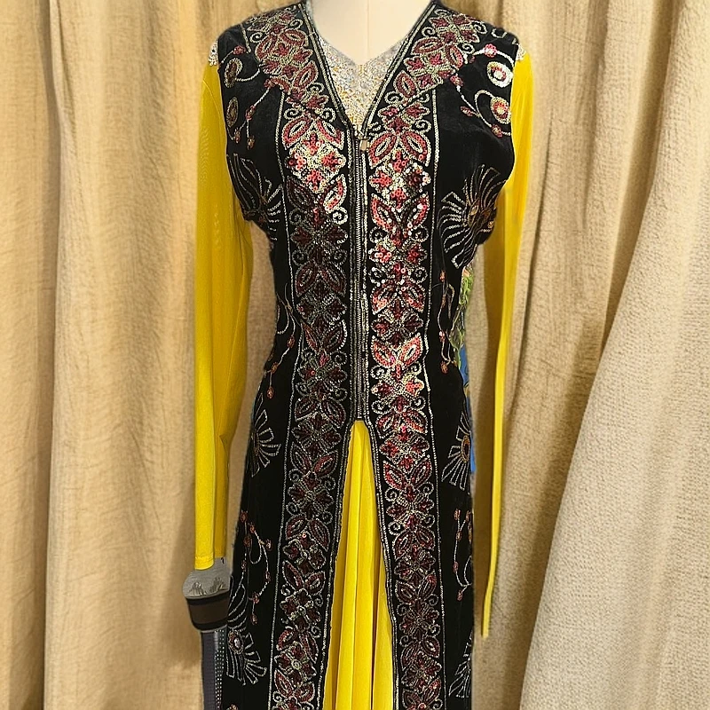 新疆特色新款刺绣长款无袖马夹修身舞台民族风女士