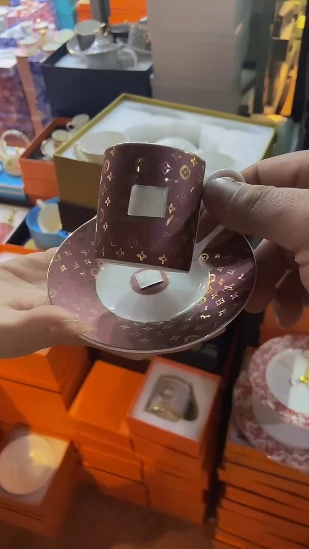 【闪购商品】鸿辉家品牌瓷器，京东包邮！