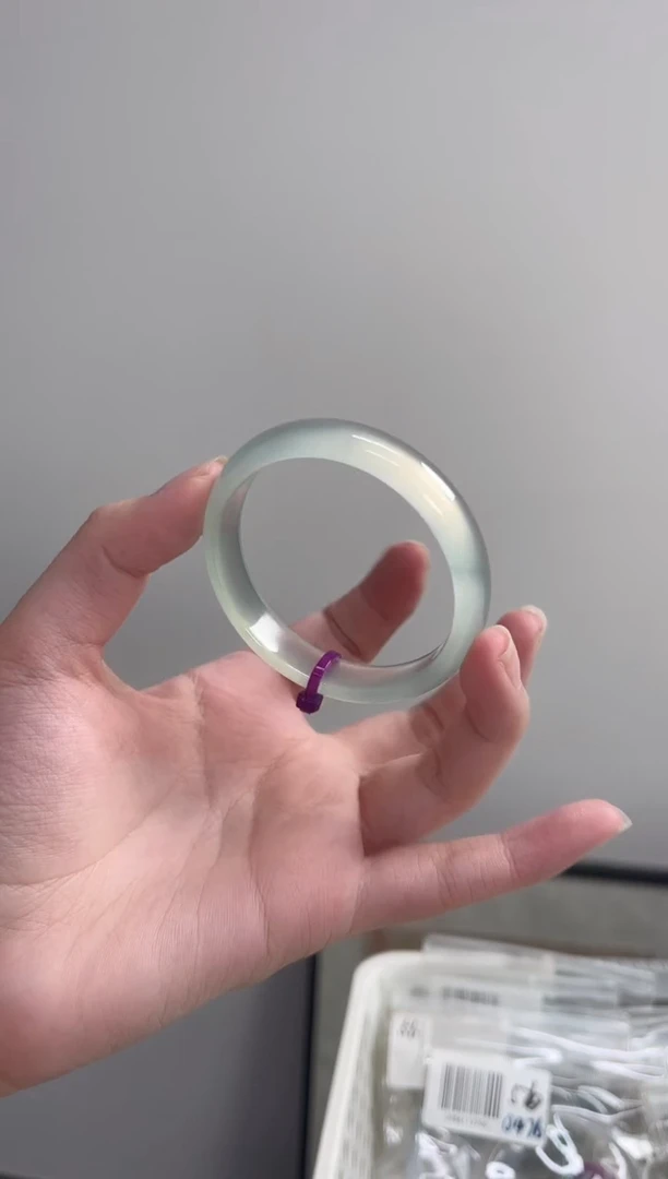 玛瑙/玉髓手镯未镶嵌52圈