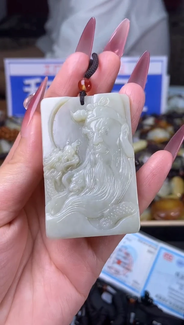 和田玉未镶嵌颈饰1