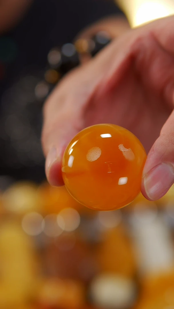 【闪购商品】蜜蜡颈饰未镶嵌30.9焦皮料圆珠