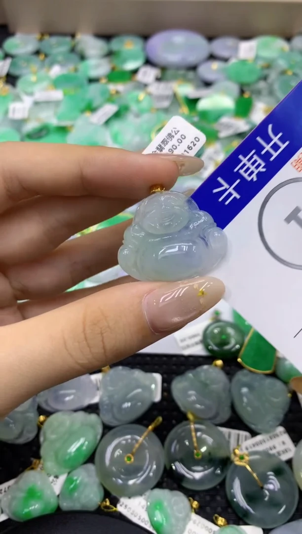 颈饰18K金镶嵌翡翠天然缅甸翡翠A货