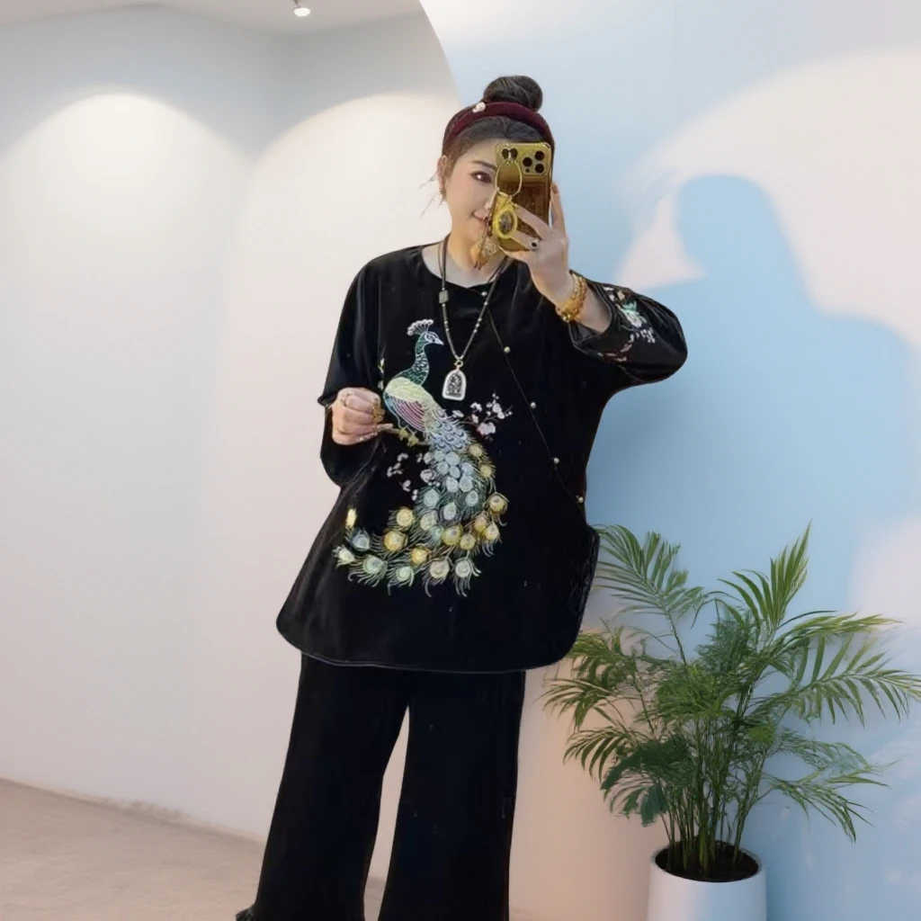 2025年秋冬季新款重工孔雀刺绣丝绒上衣51207