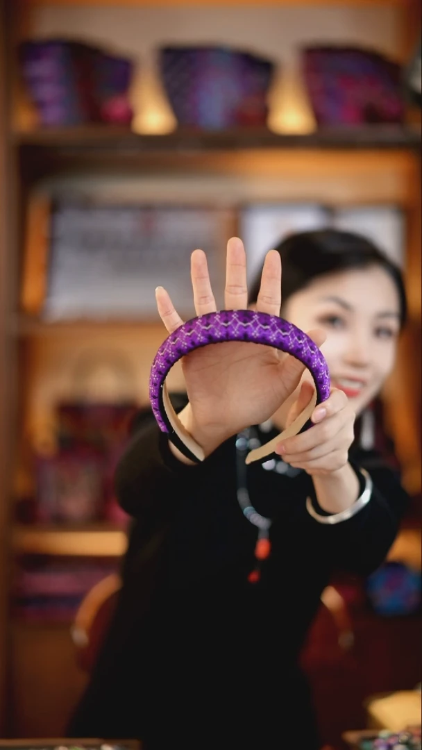 刺绣私人定制苗族手工A920