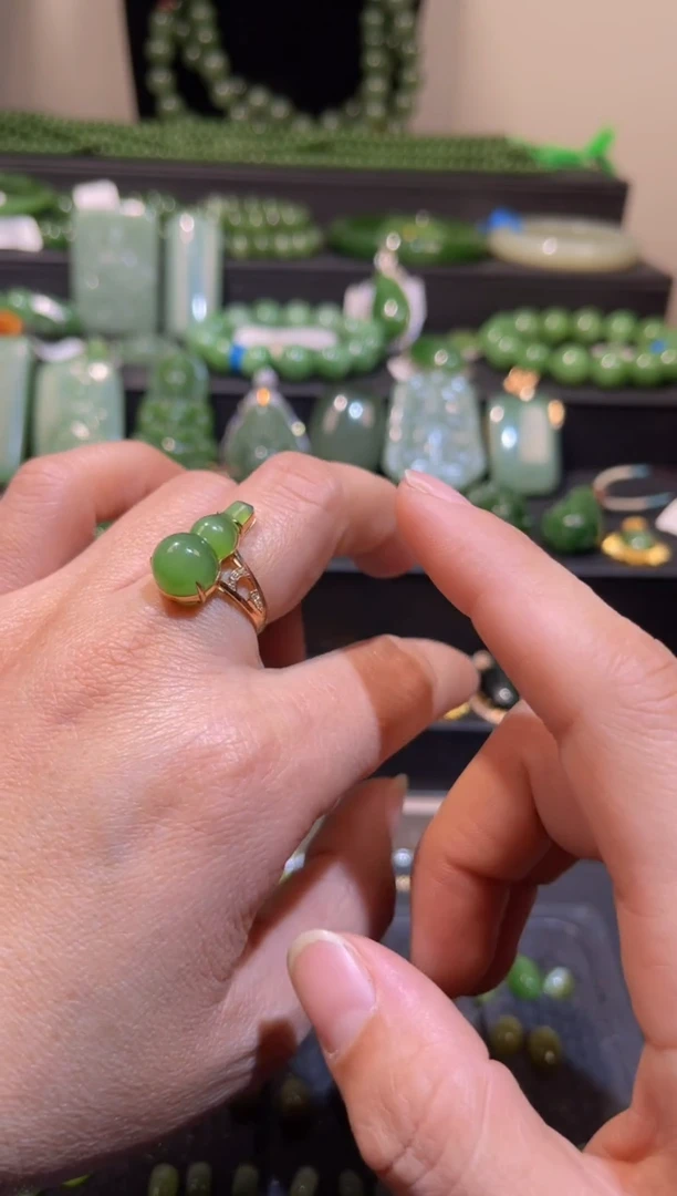 【闪购商品】和田玉碧玉猫眼葫芦戒指18K金镶嵌多样性发一