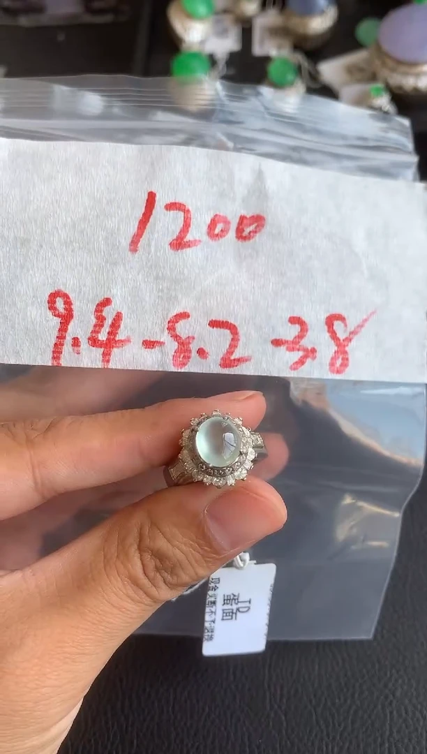 未镶嵌定制翡翠缅甸A货翡翠，拍一发一