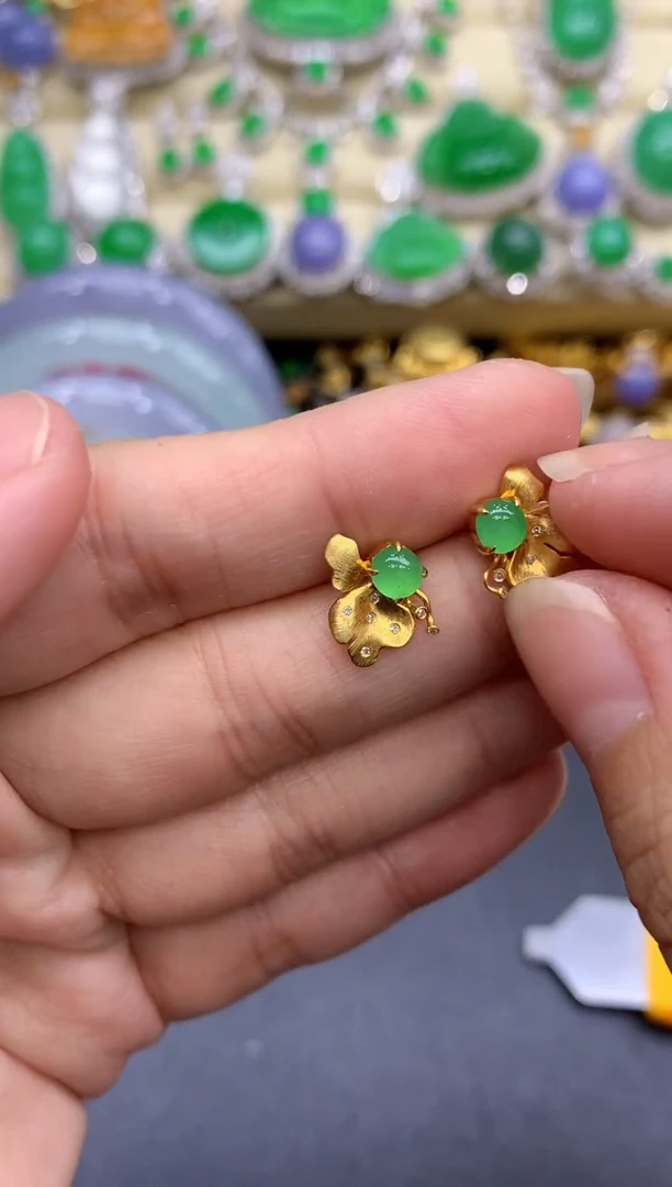 颈饰18K金镶嵌翡翠447中国好珍宝