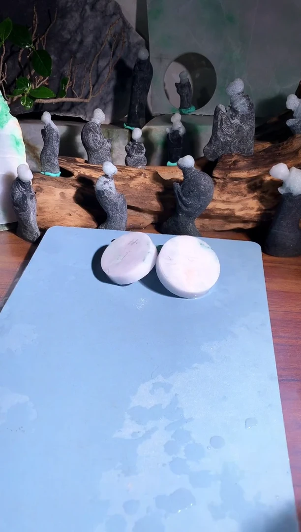 翡翠未镶嵌吊坠(不含链)E589