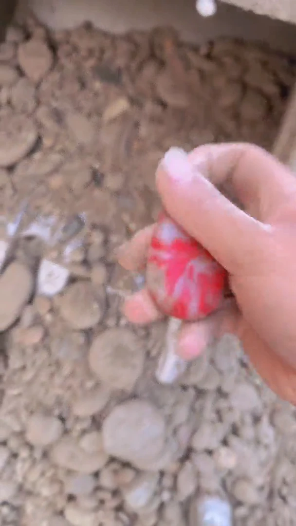 透闪石质玉未镶嵌珠宝奇石透闪石质玉，未镶嵌珠宝奇石。