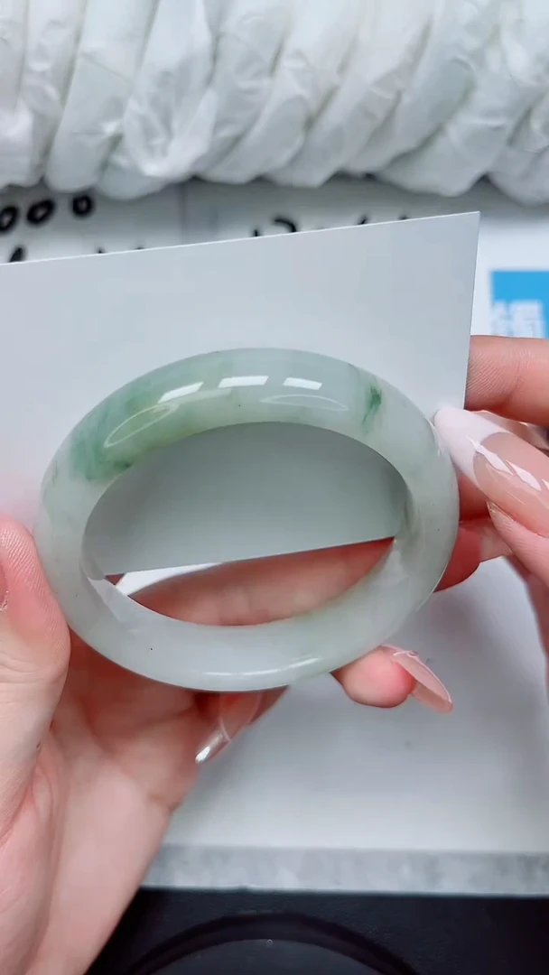 【闪购商品】石英质玉手镯未镶嵌46