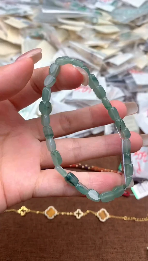 未镶嵌挂件翡翠一