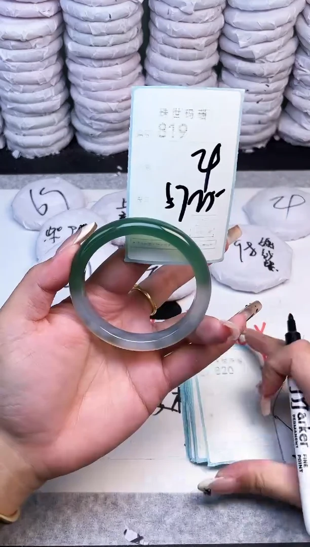 手镯玛瑙/玉髓未镶嵌819