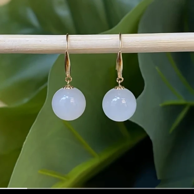 HY312-S925银镶嵌和田玉圆珠耳钩一对-卡10左右-