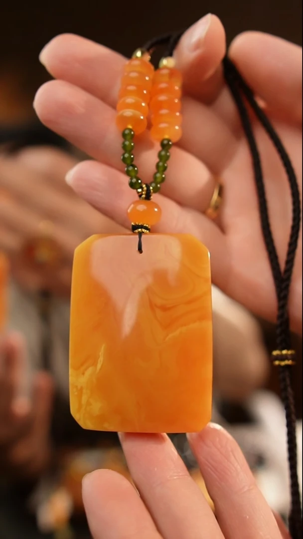 琥珀颈饰未镶嵌蜜蜡无事牌