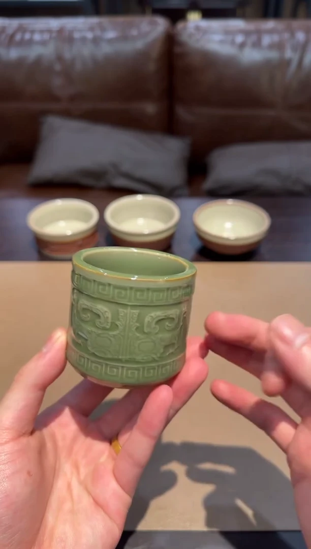 59窑承青瓷老梅青回纹扳指杯