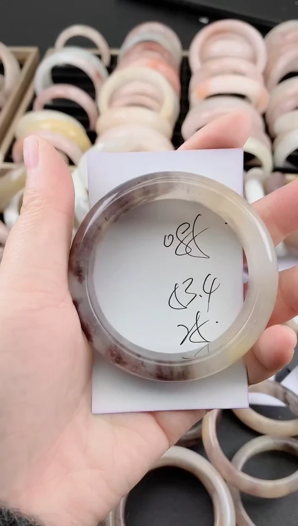 未镶嵌手镯石英质玉085