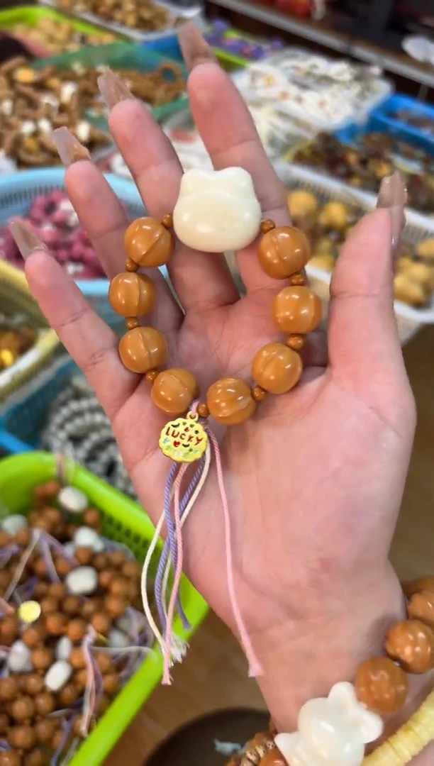 【闪购商品】菩提根/象牙果吊坠   猴头luck兔手捻