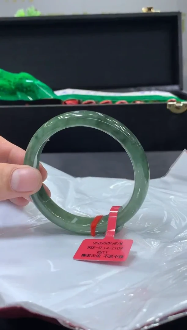 未镶嵌手镯翡翠翡翠手镯