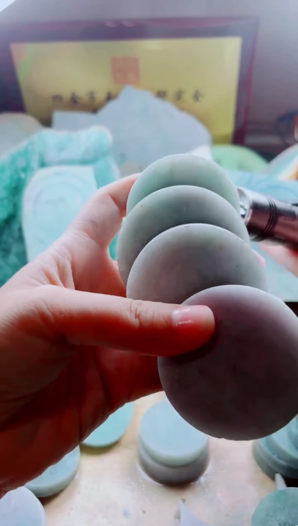 翡翠挂件未镶嵌A货曹璀357