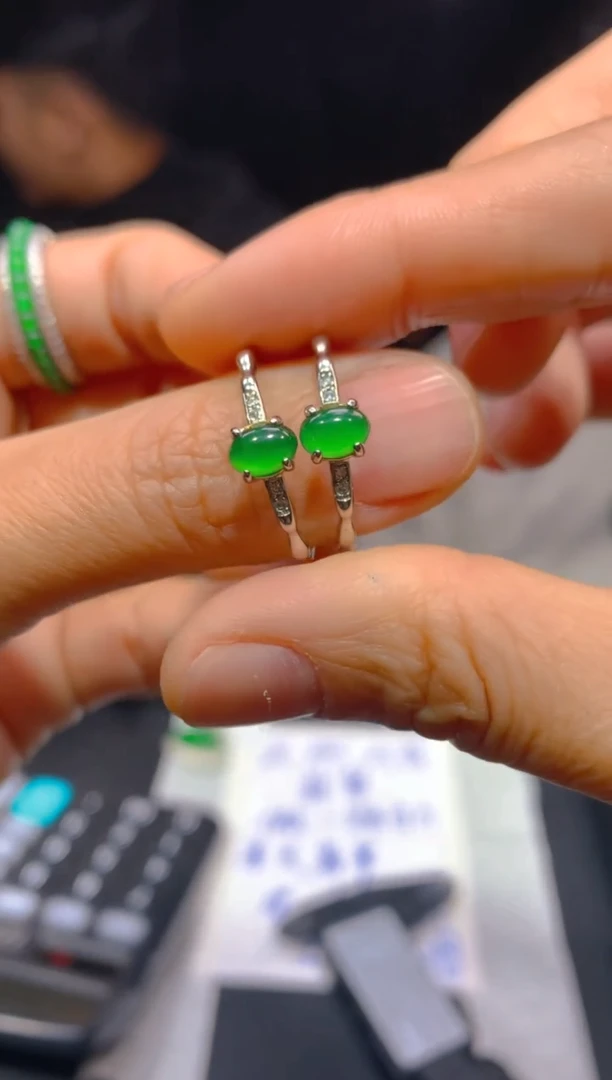 【闪购商品】定制翡翠未镶嵌70多样性发货（发其一）