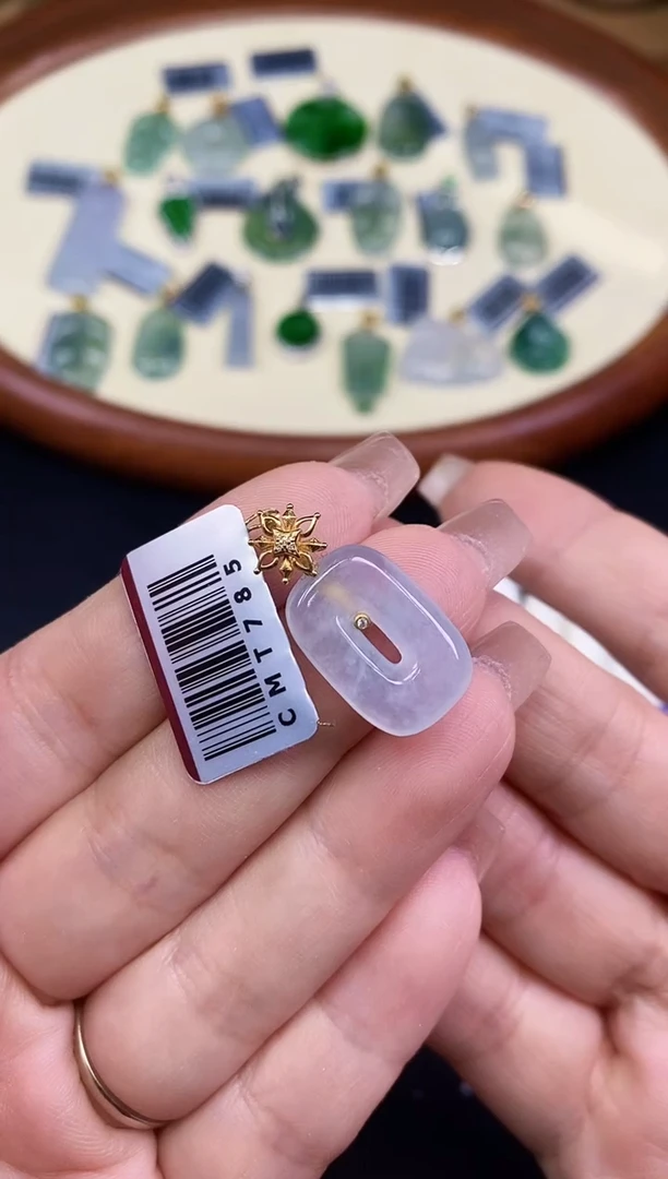 吊坠(不含链)18K金镶嵌翡翠公主扣18K金扣镶嵌@@CMT785