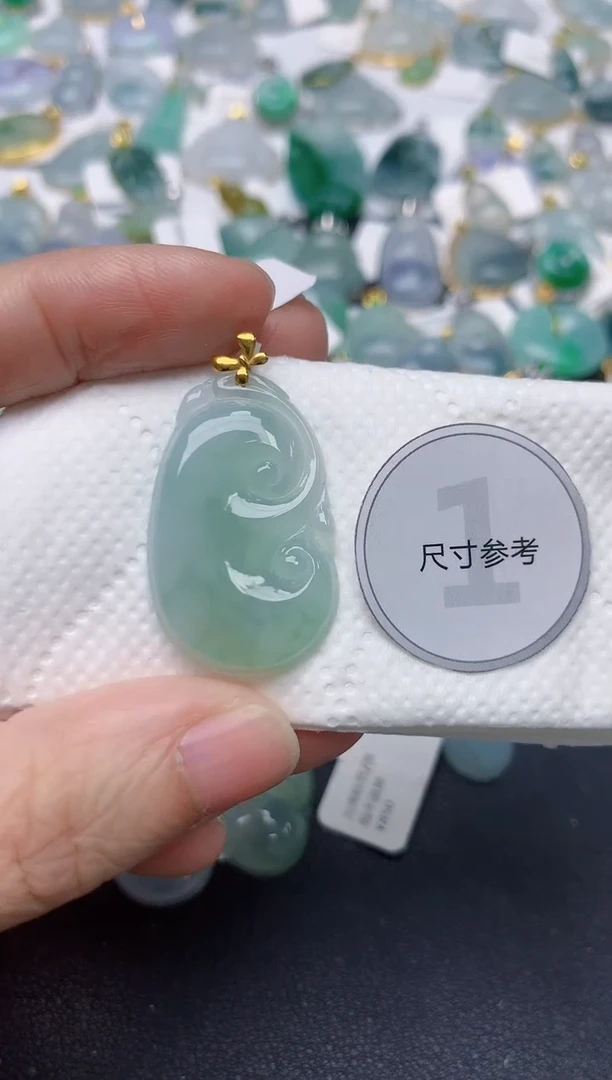 颈饰18K金镶嵌翡翠天然缅甸A货翡翠