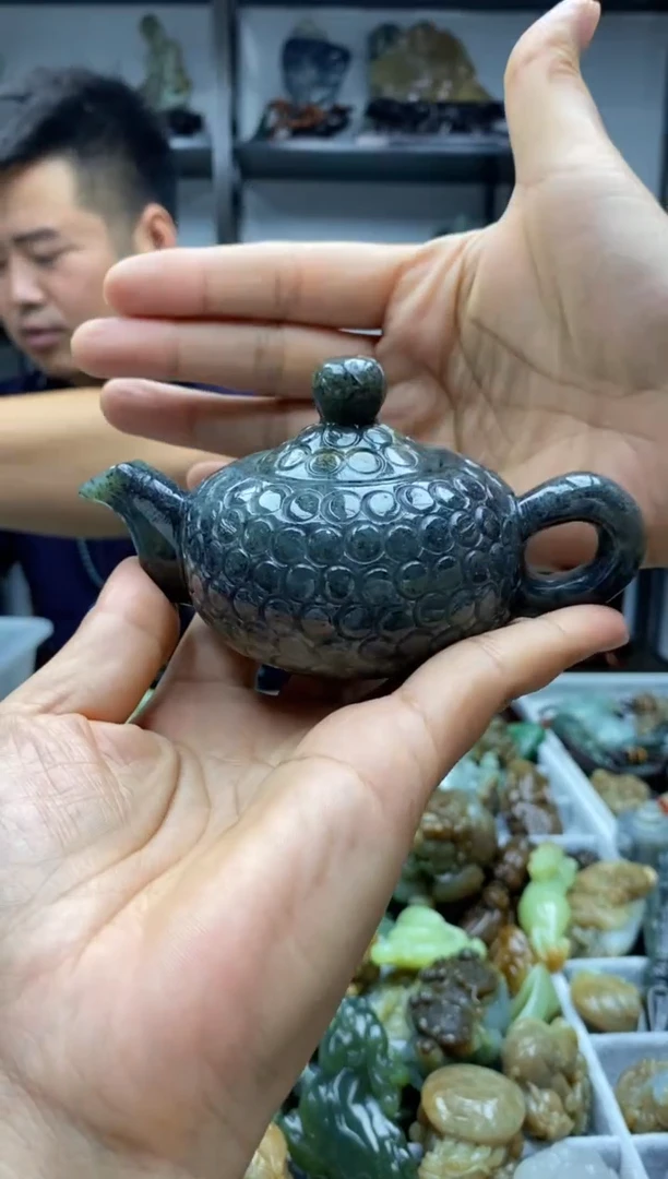 未镶嵌和田玉摆件1