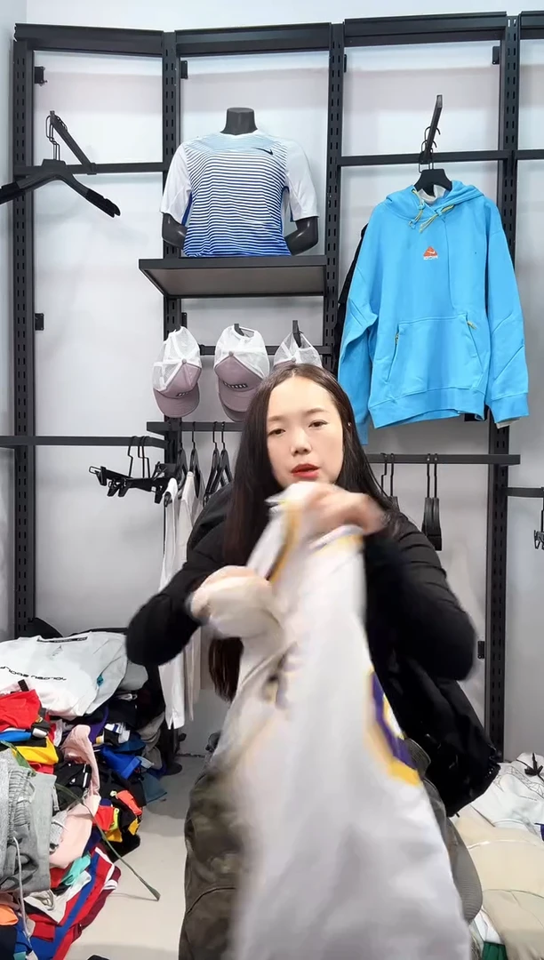 2663  编码  耐克卫衣服饰过款为准 尺码