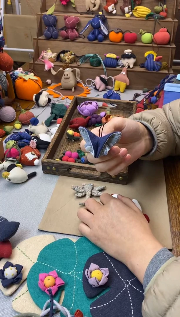 布艺蝴蝶胸针（蓝色）