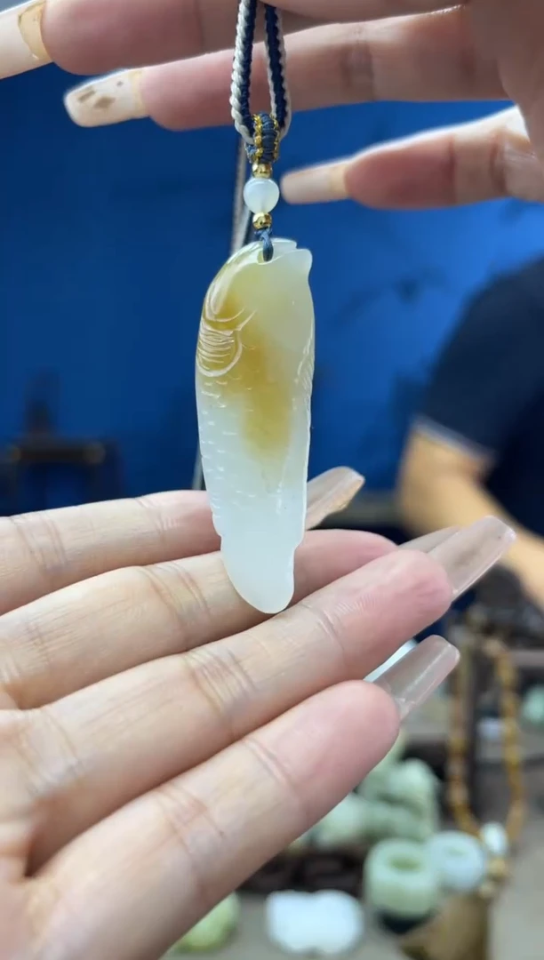 和田玉未镶嵌颈饰1