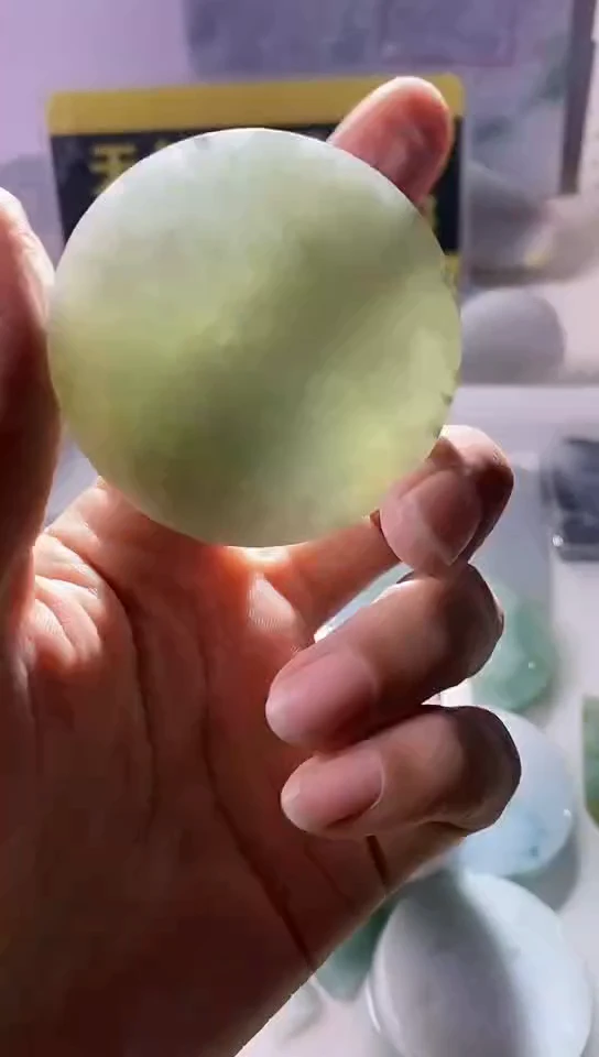 翡翠未镶嵌颈饰翡翠281