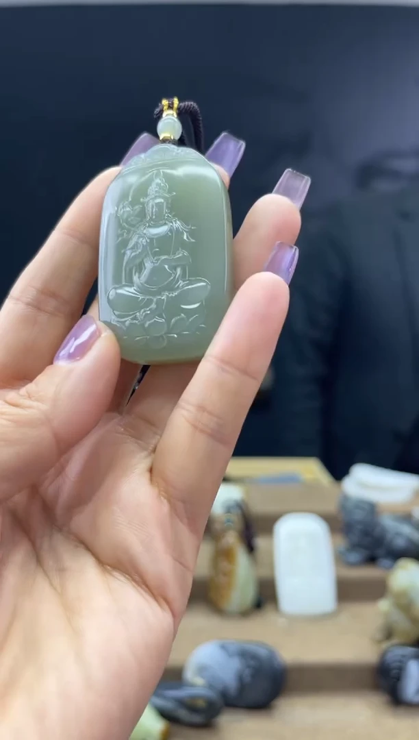 颈饰未镶嵌和田玉1