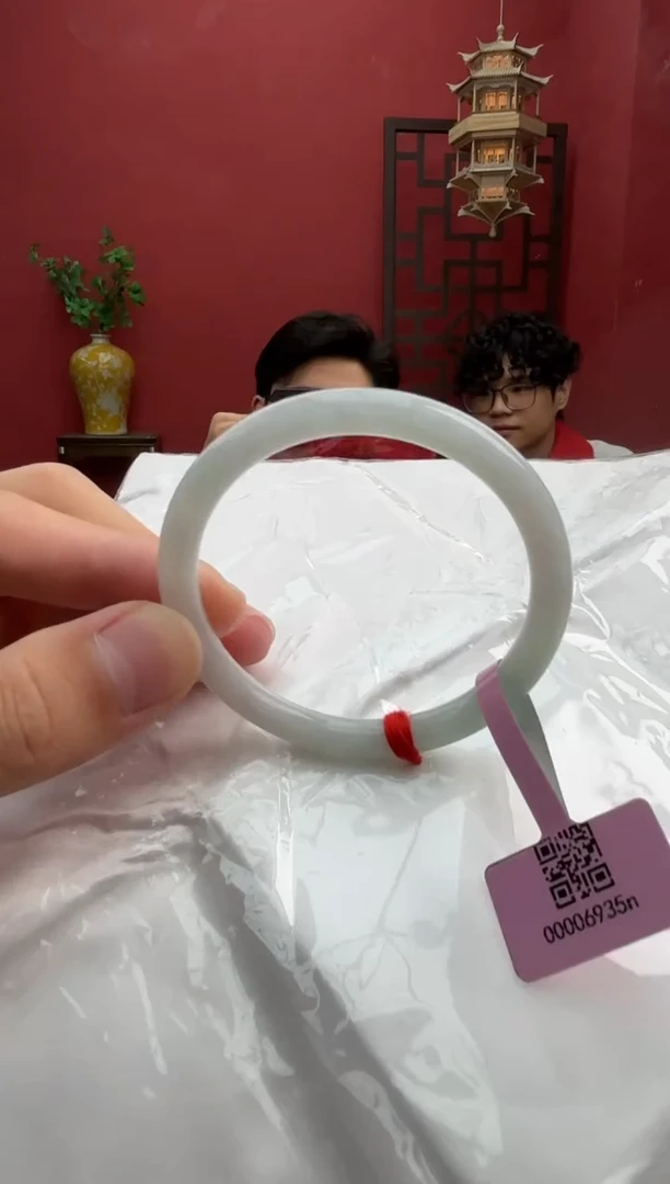未镶嵌手镯（圆镯）翡翠翡翠手镯2