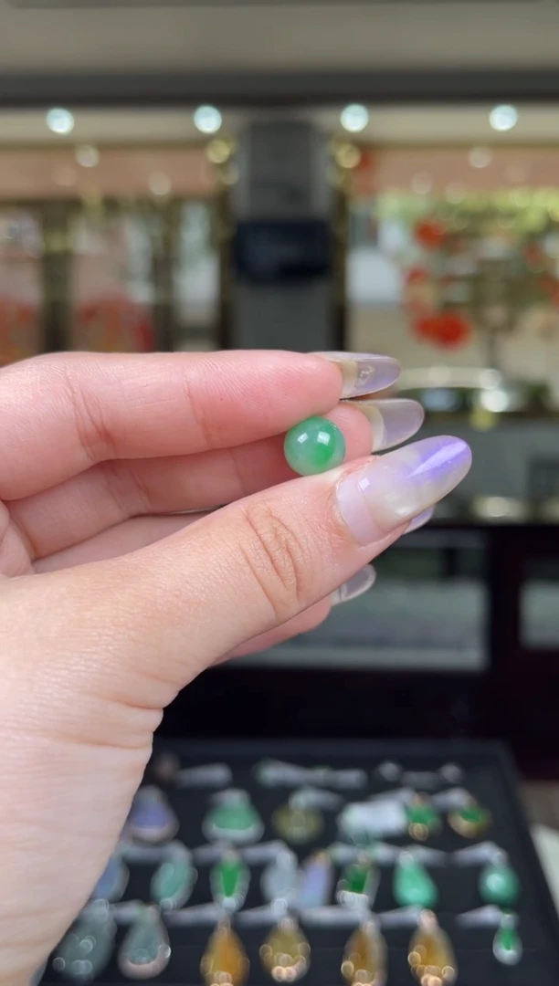 颈饰未镶嵌翡翠23号标签撕毁不退换