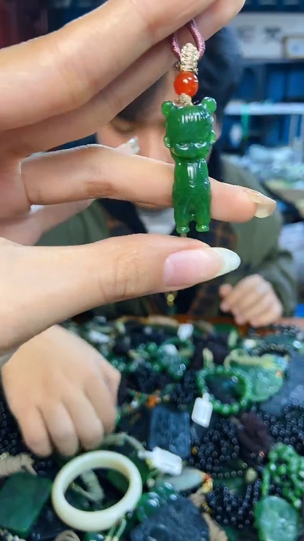 未镶嵌和田玉挂件1