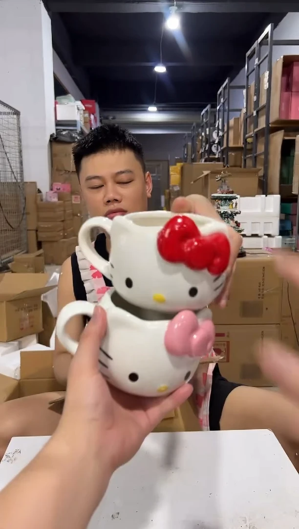 瓷片红色加粉色蝴蝶结kt头杯2件套