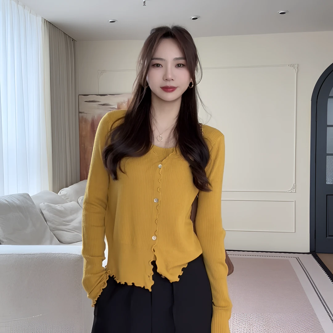 【余欢欢】秋季百搭休闲V领木耳边假两件长袖针织衫-YHW50752