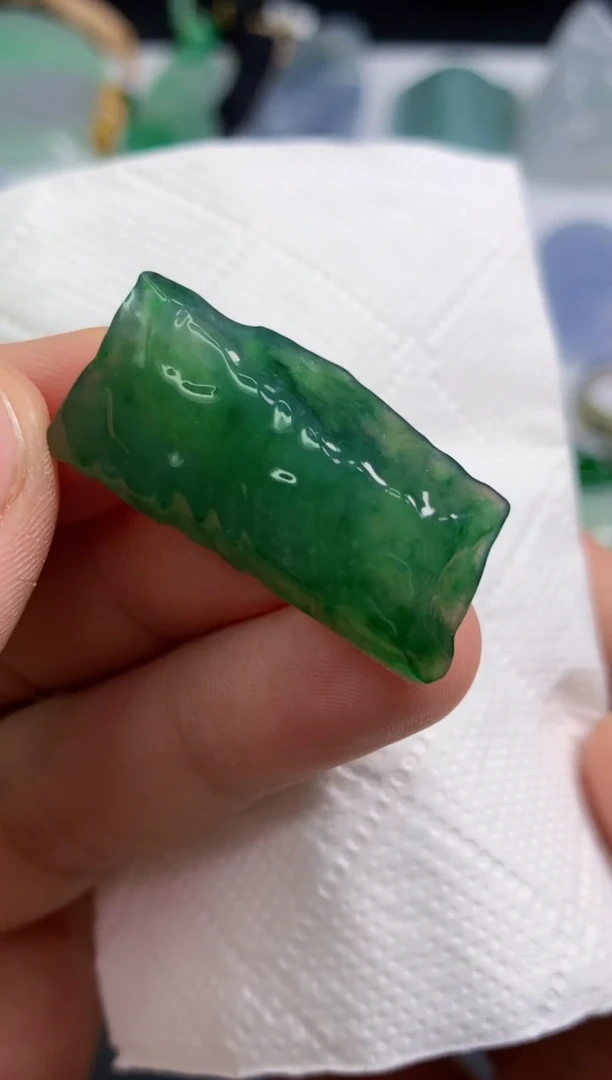 未镶嵌定制翡翠
